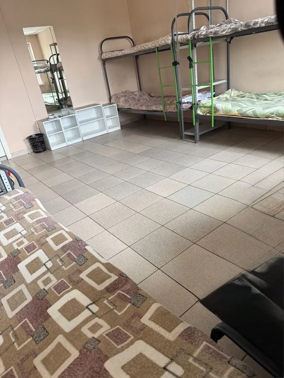 Многоместный смешанный номер 5-ти-местный — КрасХостел