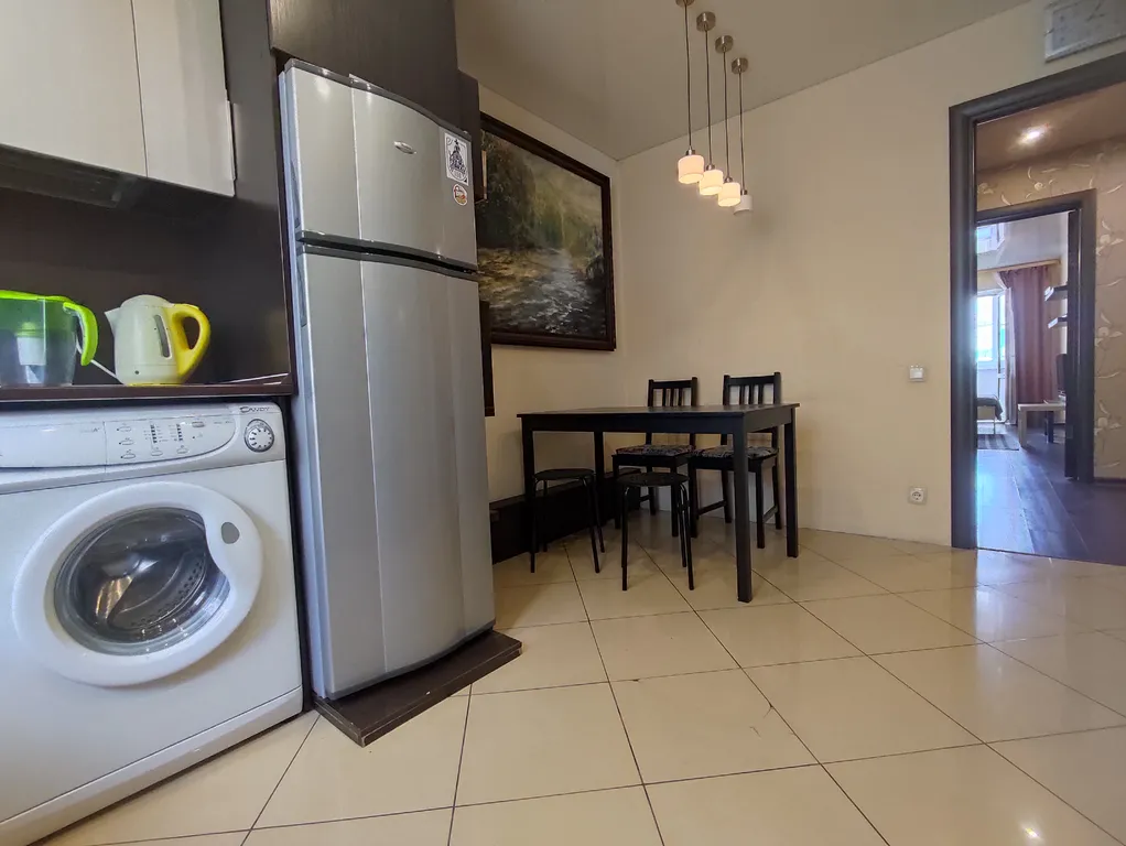 Квартира однокомнатная на улице Батецкой, 37 м², Великий Новгород — кухня, фото 4