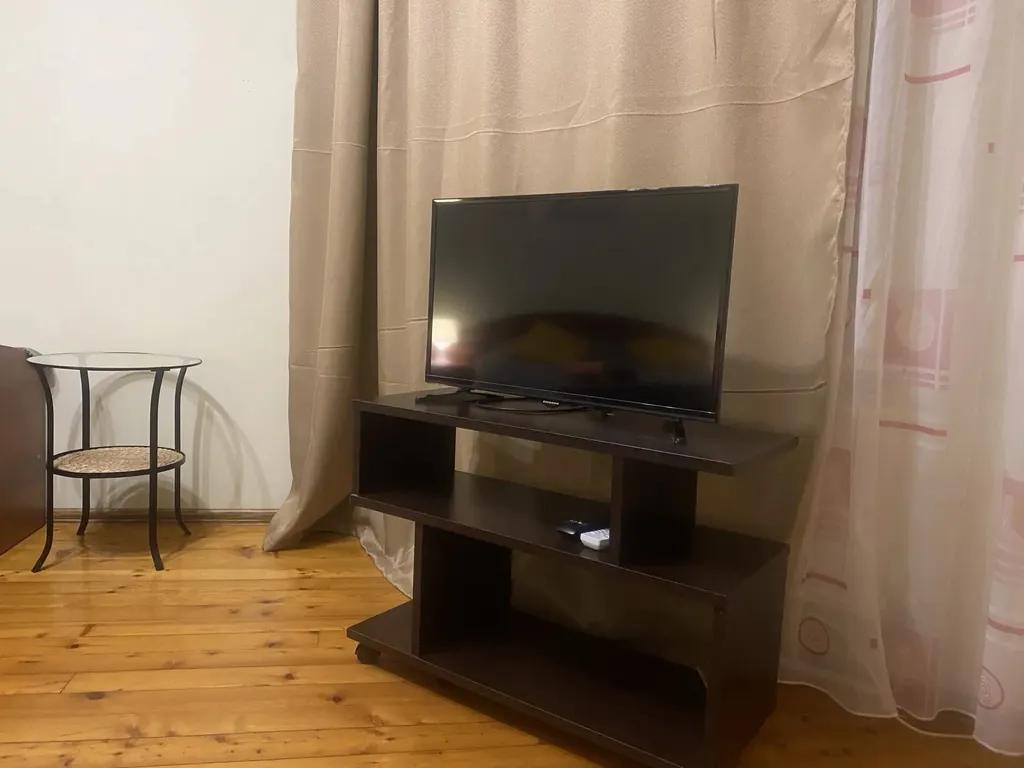 Трёхместный номер Стандартный номер с балконом — Шафран, фото 3 из 5