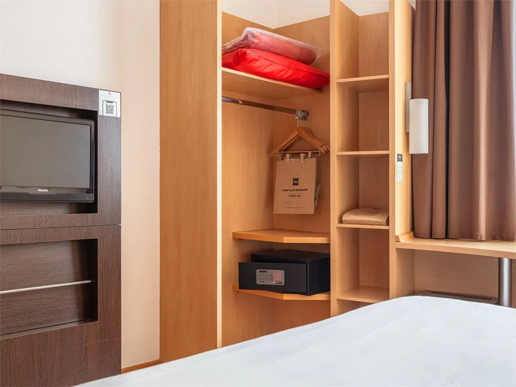 Двухместный номер с 1 кроватью Стандарт — Ibis Москва Павелецкая, фото 1 из 5
