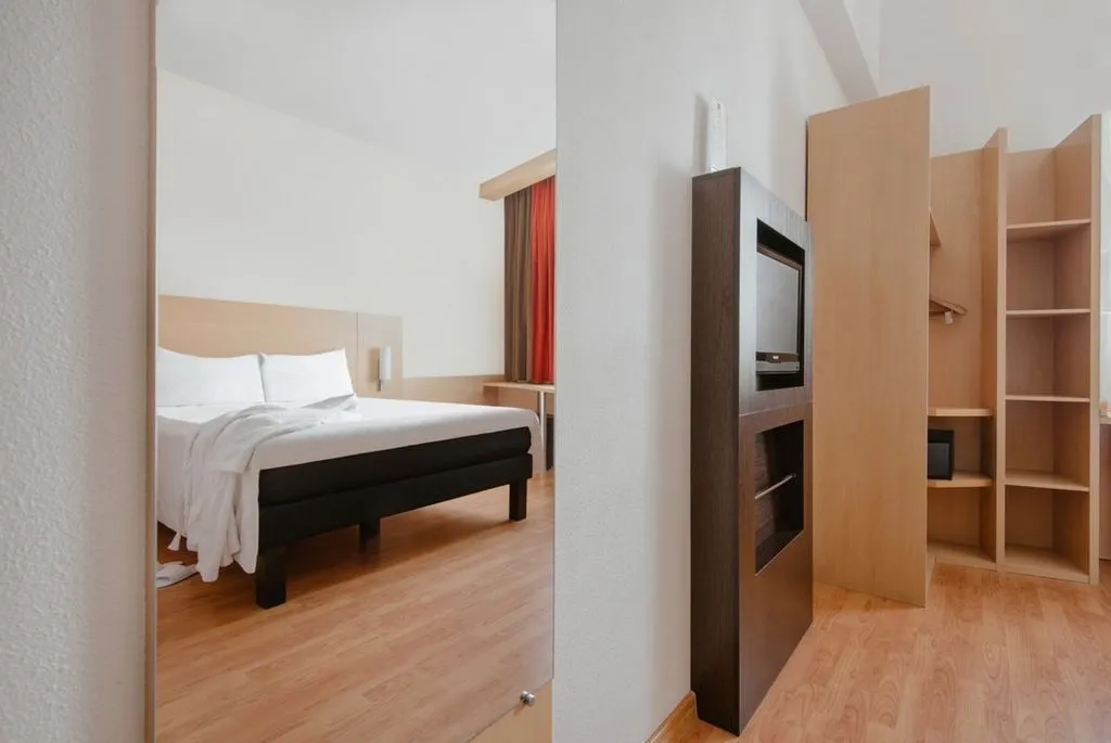 Двухместный номер с 1 кроватью Премиальный — Ibis Москва Павелецкая, фото 4 из 5