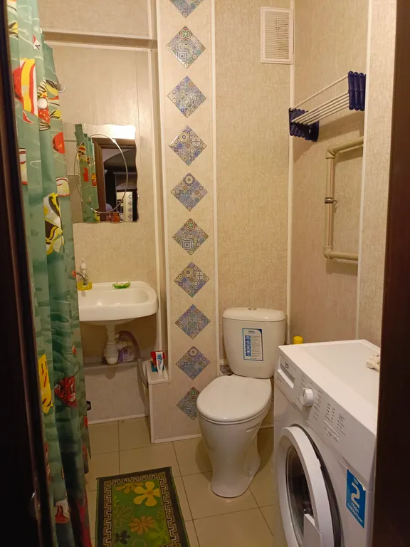 Квартира однокомнатная на улице Батецкой, 32 м², Великий Новгород — ванная комната