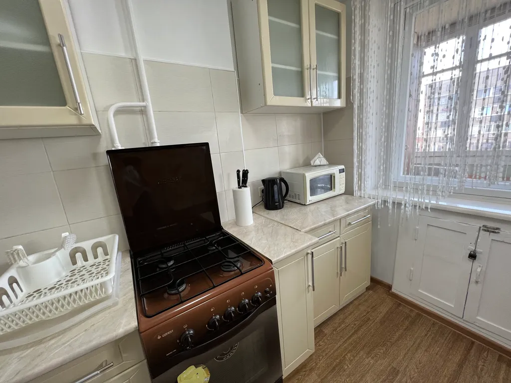 Квартира двухкомнатная у Горьковской, в Печёрах, 65 м², Нижний Новгород — кухня, фото 4