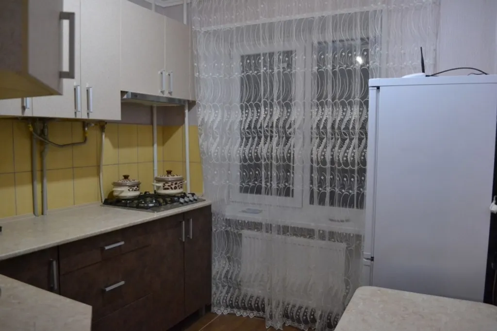 Квартира однокомнатная на улице Курортной, 35 м², Саки — кухня