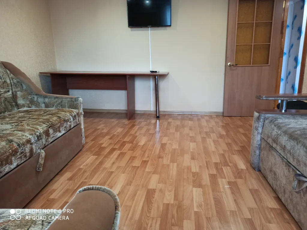 Квартира двухкомнатная на улице Революции, 50 м², Евпатория — фото 3