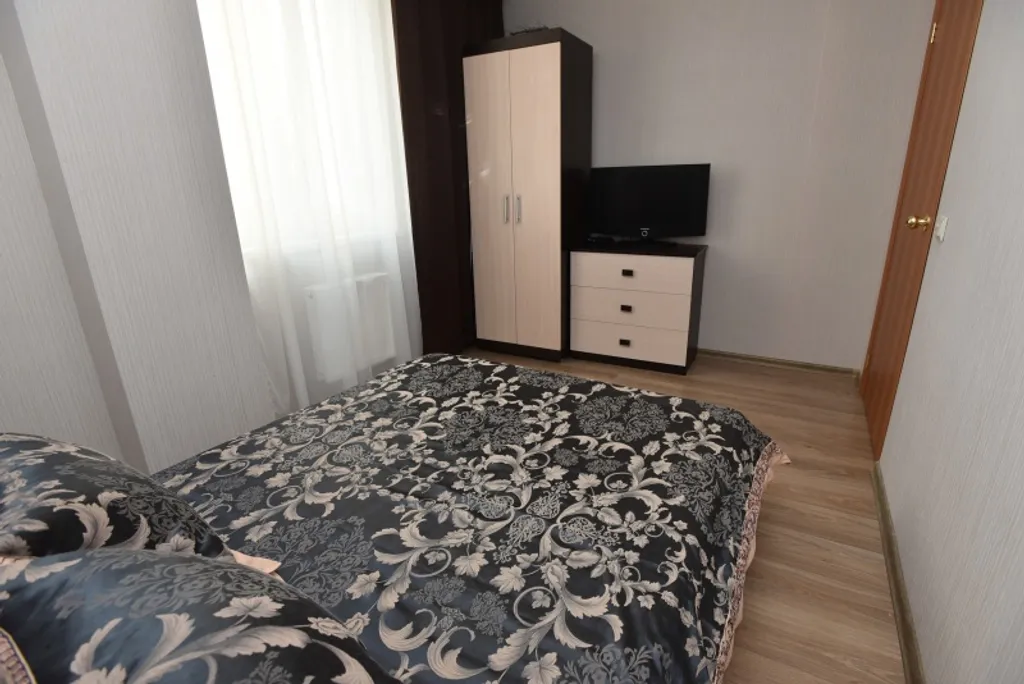 Квартира двухкомнатная в переулке Утреннем, 50 м², Екатеринбург — фото 3