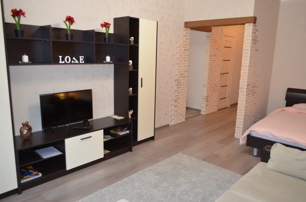 Апартаменты однокомнатные на улице Генерала Паскевича, 42 м², Смоленск — спальня, фото 6