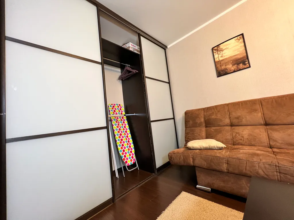 Квартира однокомнатная у Горьковской, в Кузнечихе, 43 м², Нижний Новгород — спальня, фото 7
