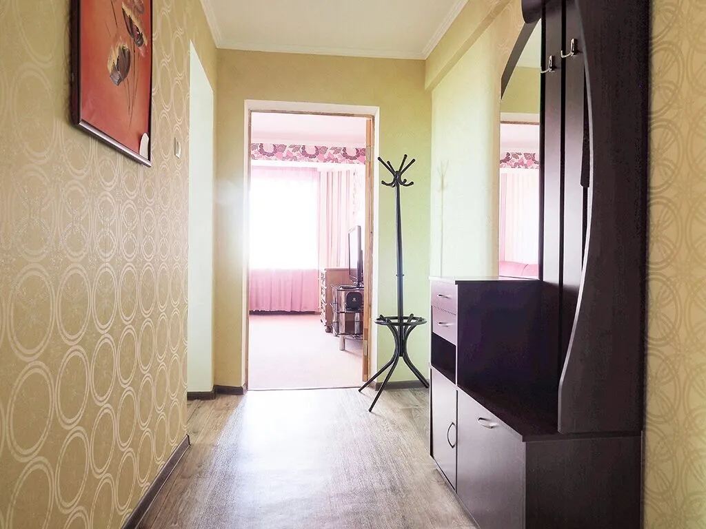 Квартира двухкомнатная на улице Набережной, 70 м², Кисловодск — фото 12