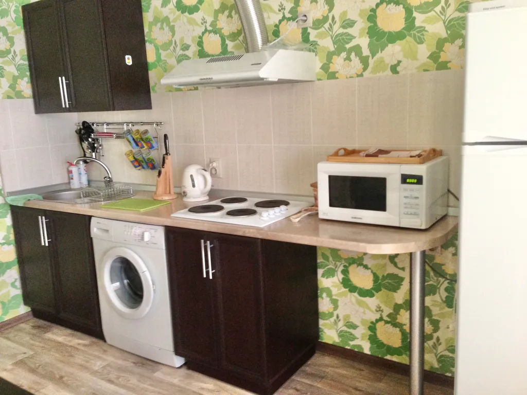Квартира двухкомнатная на улице Набережной, 70 м², Кисловодск — кухня
