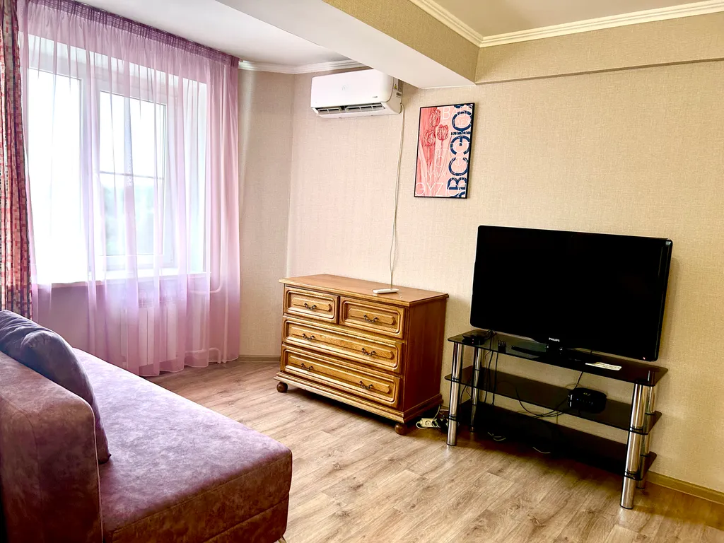 Квартира двухкомнатная на улице Набережной, 70 м², Кисловодск — фото 14