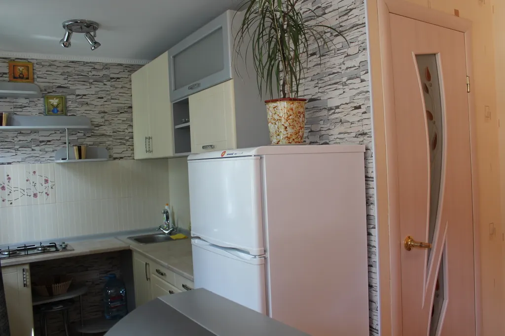 "Ялтинский дворик"
Уютная студия рядом с "Приморский "пляжем.