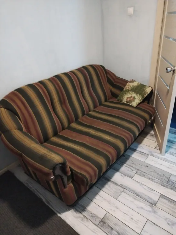 Квартира однокомнатная в микрорайоне Берёзовом, 37 м², Маркова — спальня, фото 4