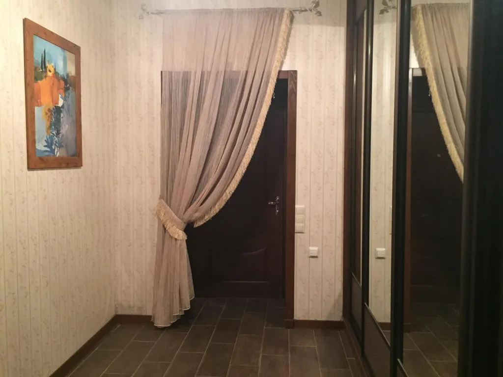 Квартира двухкомнатная на улице Космонавтове, 80 м², Форос — фото 13