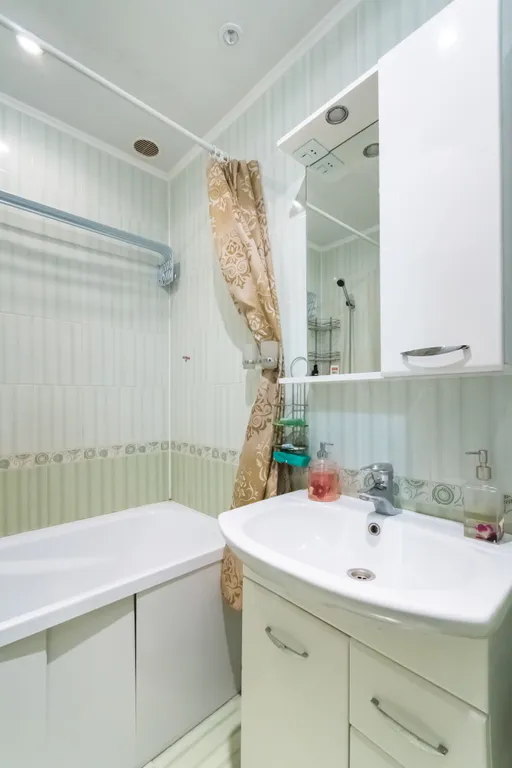 Квартира трёхкомнатная в Ново-Савиновском, 90 м², Казань — фото 17