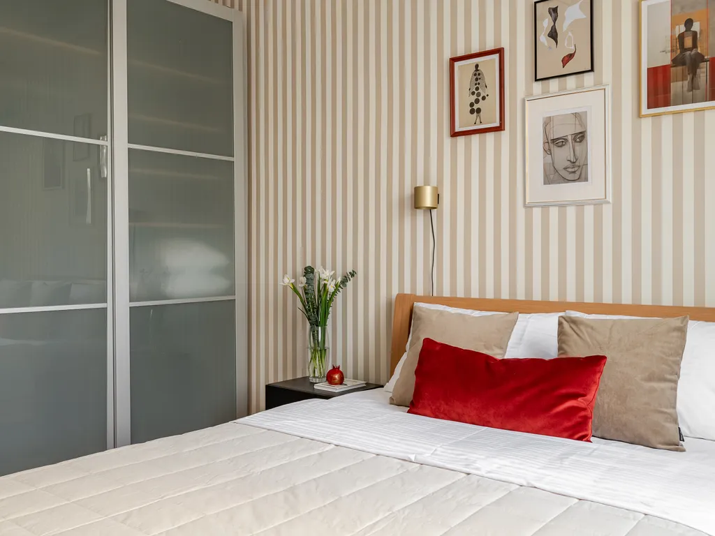 Квартира двухкомнатная у Маяковской, в Тверском, 54 м², Москва — спальня, фото 8