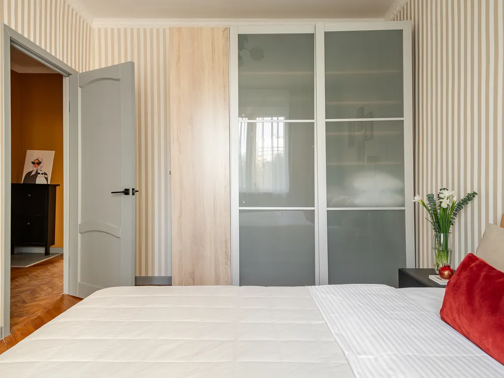 Квартира двухкомнатная у Маяковской, в Тверском, 54 м², Москва — спальня, фото 10