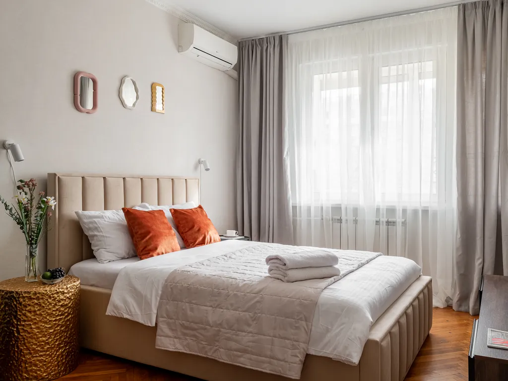 Квартира двухкомнатная у Маяковской, в Тверском, 54 м², Москва — спальня, фото 2