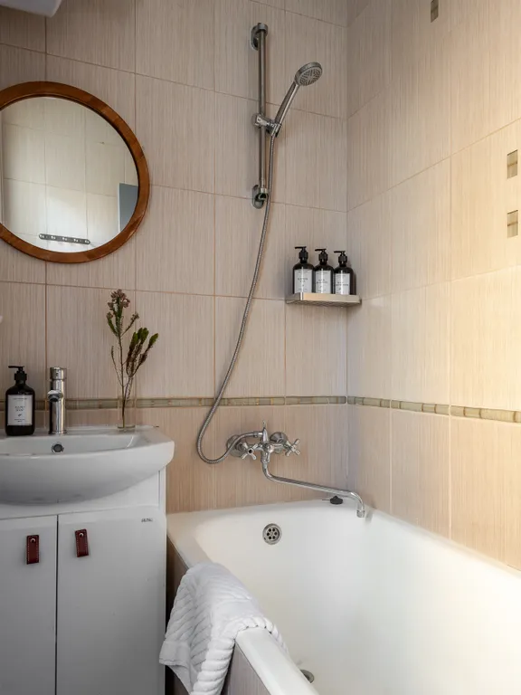 Квартира двухкомнатная у Маяковской, в Тверском, 54 м², Москва — ванная комната