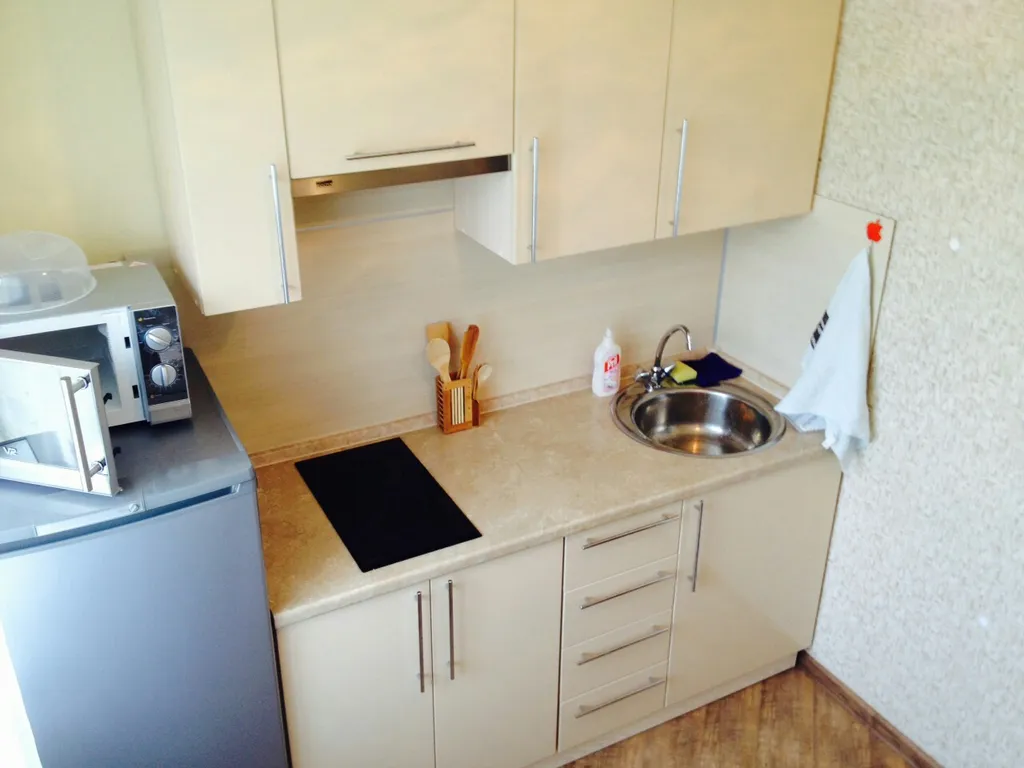 Квартира однокомнатная в Кировском, 30 м², Иркутск — кухня