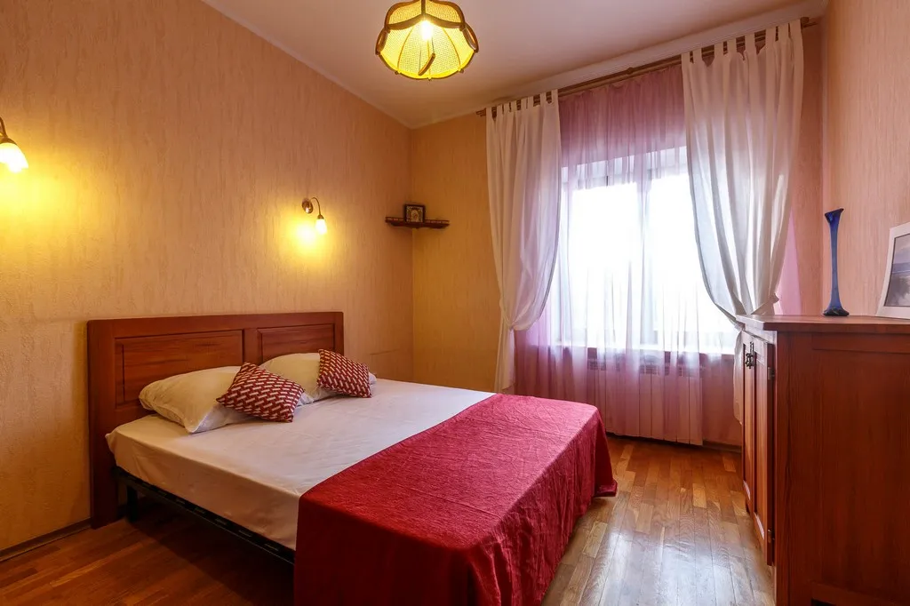 Квартира трёхкомнатная в Самарском, 75 м², Самара — спальня, фото 4