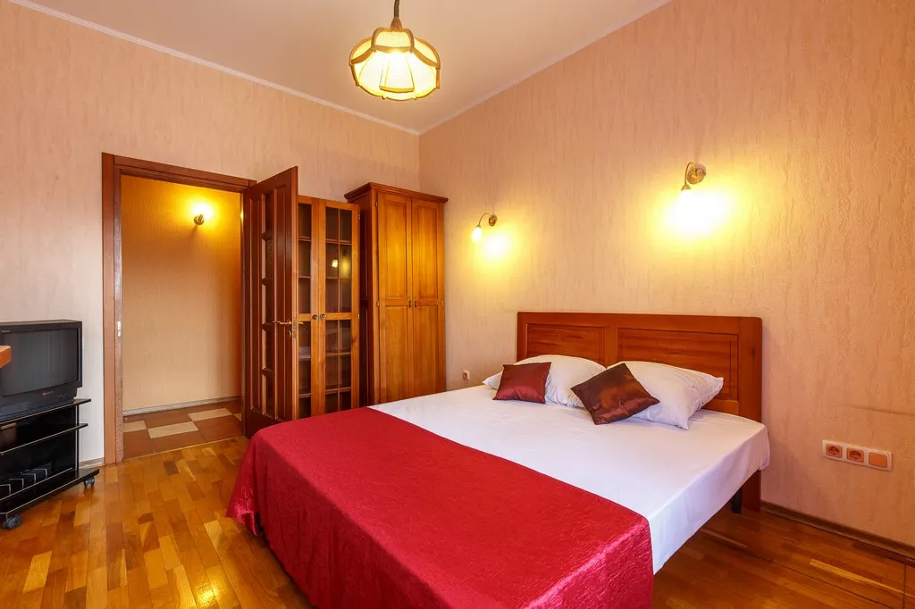 Квартира трёхкомнатная в Самарском, 75 м², Самара — спальня, фото 6