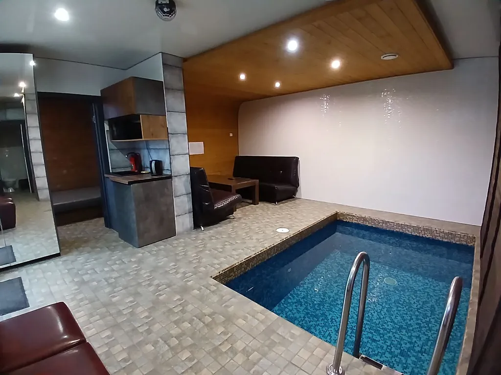 Гостевой дом с бассейном и баней на дровах