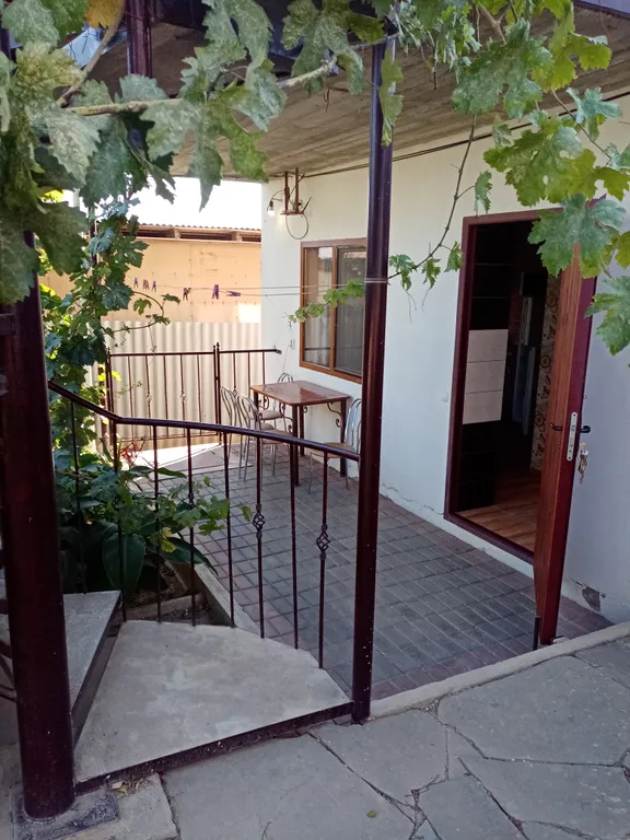 Просторный номер с кухней в закрытом дворике