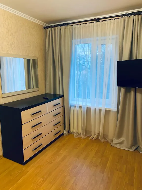 Квартира трёхкомнатная на улице Клары Цеткин, 77 м², Кисловодск — фото 8