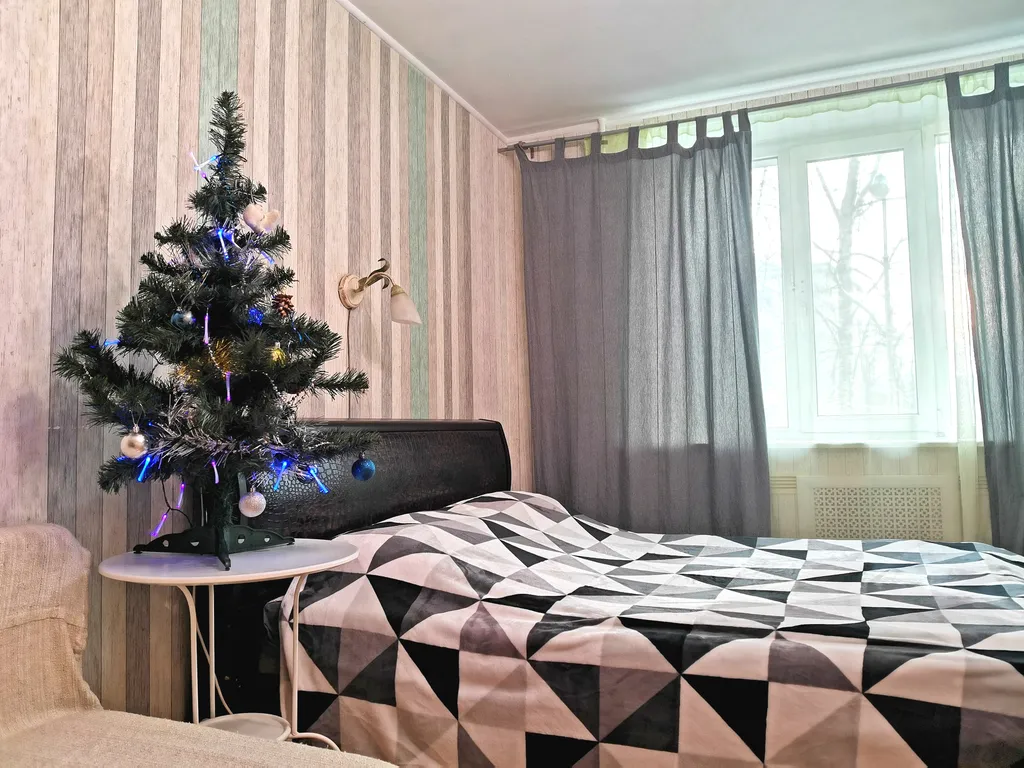 Апартаменты однокомнатные в Красногвардейском, 35 м², Санкт-Петербург — спальня, фото 8