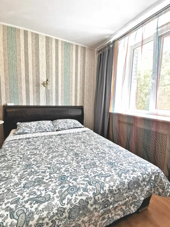 Апартаменты однокомнатные в Красногвардейском, 35 м², Санкт-Петербург — спальня, фото 6