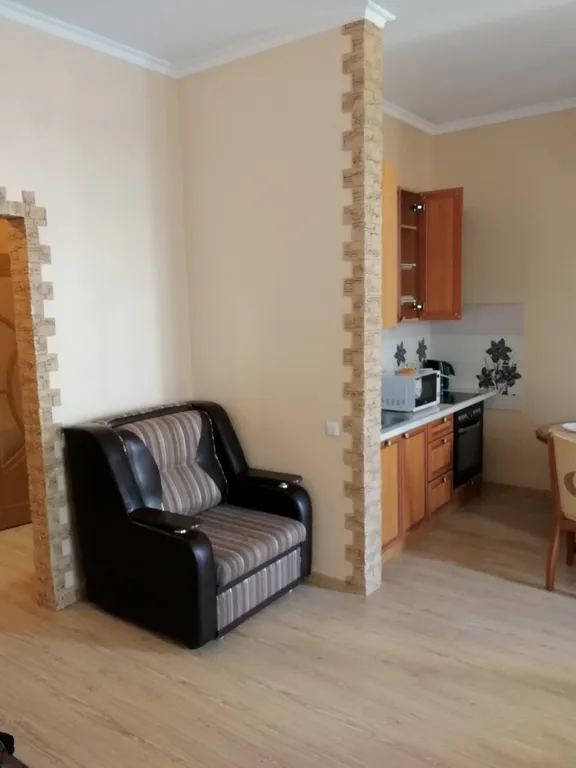 Квартира однокомнатная в Октябрьском, 42 м², Иркутск — кухня, фото 3
