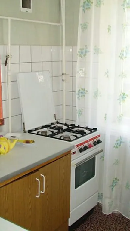 Квартира двухкомнатная на улице Некрасова, 47 м², Евпатория — фото 2