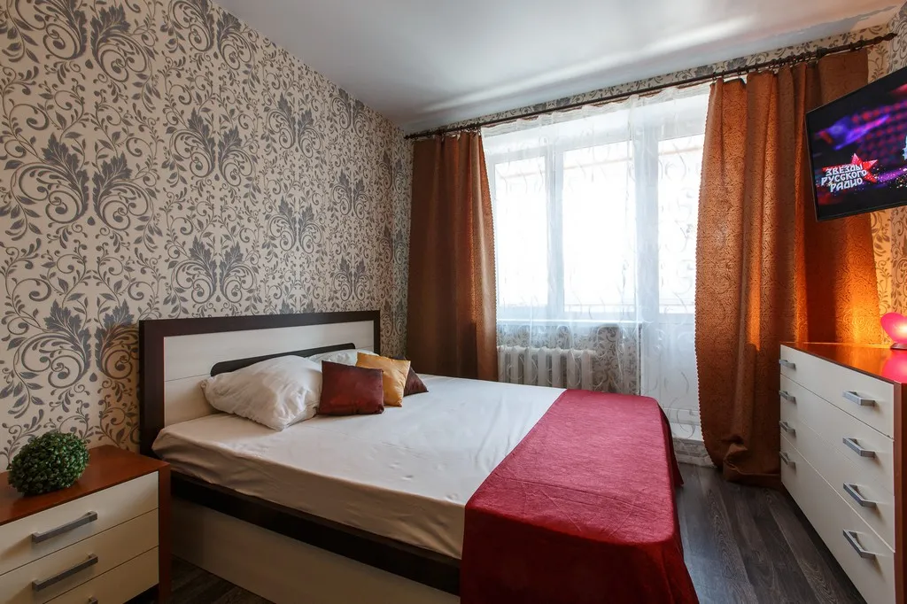 Квартира однокомнатная в Самарском, 46 м², Самара — спальня, фото 2