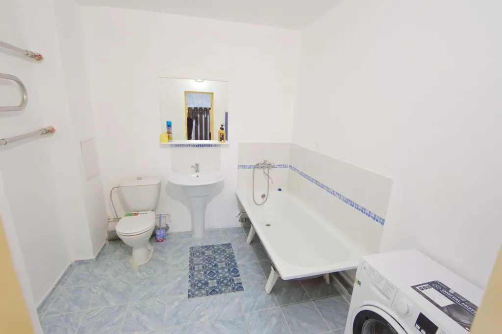 Квартира однокомнатная в Советском, 45 м², Красноярск — ванная комната