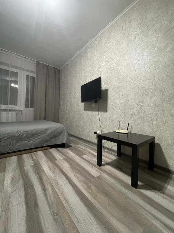 Квартира однокомнатная на улице Волотовской, 40 м², Великий Новгород — спальня, фото 2