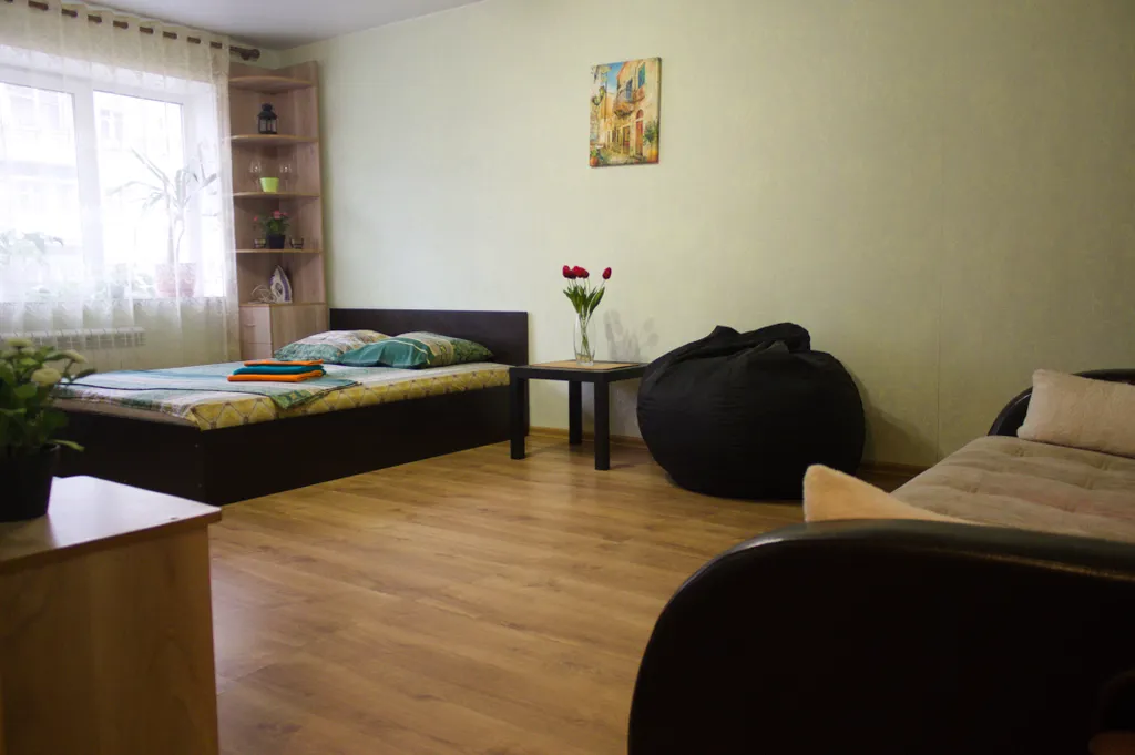 Квартира однокомнатная на улице Глеба Успенского, 35 м², Рыбинск — спальня, фото 2