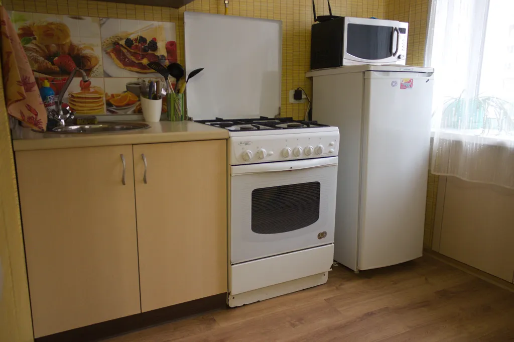 Квартира однокомнатная на улице Глеба Успенского, 35 м², Рыбинск — кухня