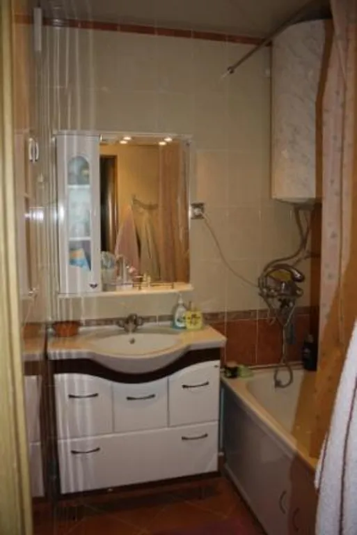 Квартира трёхкомнатная на улице Ленинградской, 72 м², Гурзуф — фото 8