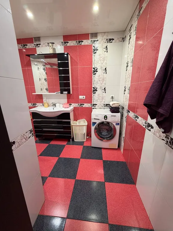Квартира однокомнатная в Ново-Савиновском, 70 м², Казань — ванная комната, фото 2