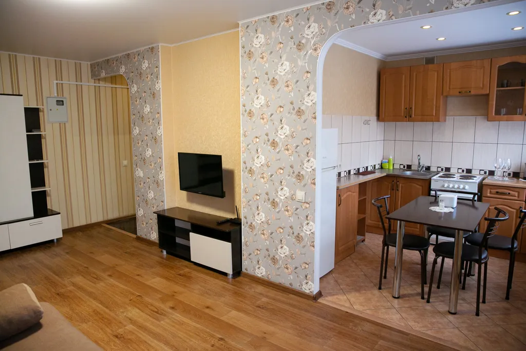 Квартира двухкомнатная в Центральном, 40 м², Красноярск — кухня
