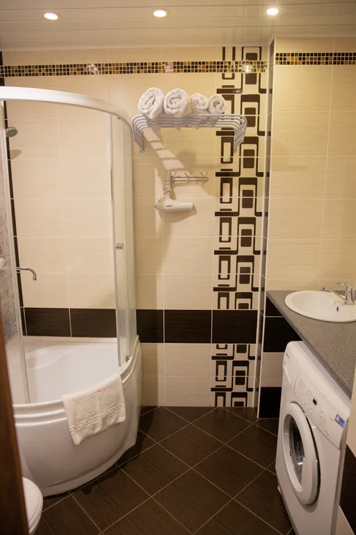 Квартира двухкомнатная в Центральном, 40 м², Красноярск — ванная комната