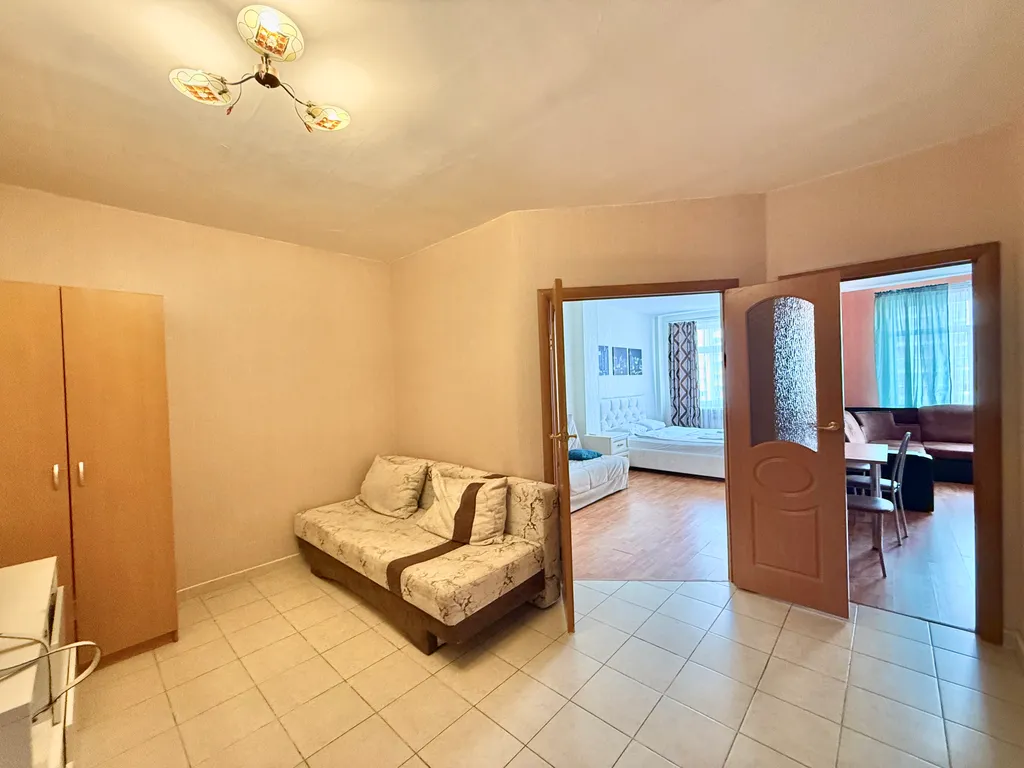 Квартира двухкомнатная у Горьковской, в Кузнечихе, 55 м², Нижний Новгород — спальня, фото 9