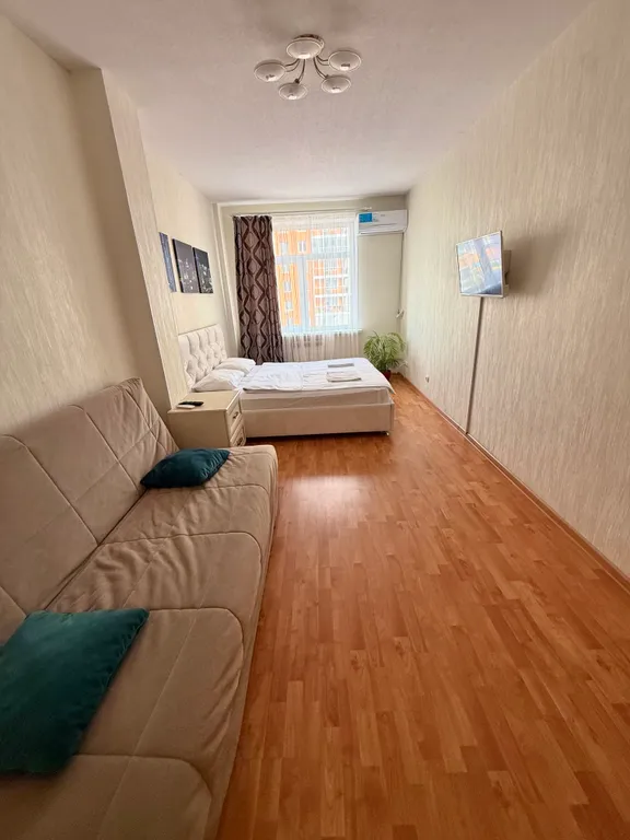 Квартира двухкомнатная у Горьковской, в Кузнечихе, 55 м², Нижний Новгород — спальня, фото 4