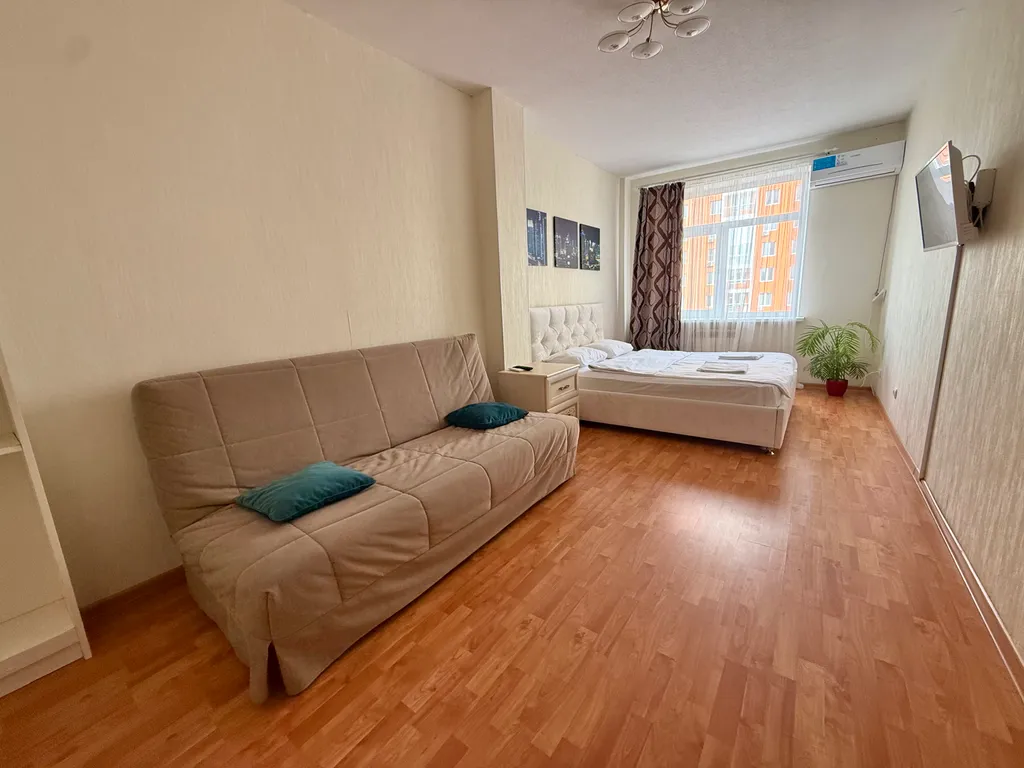 Квартира двухкомнатная у Горьковской, в Кузнечихе, 55 м², Нижний Новгород — спальня, фото 5