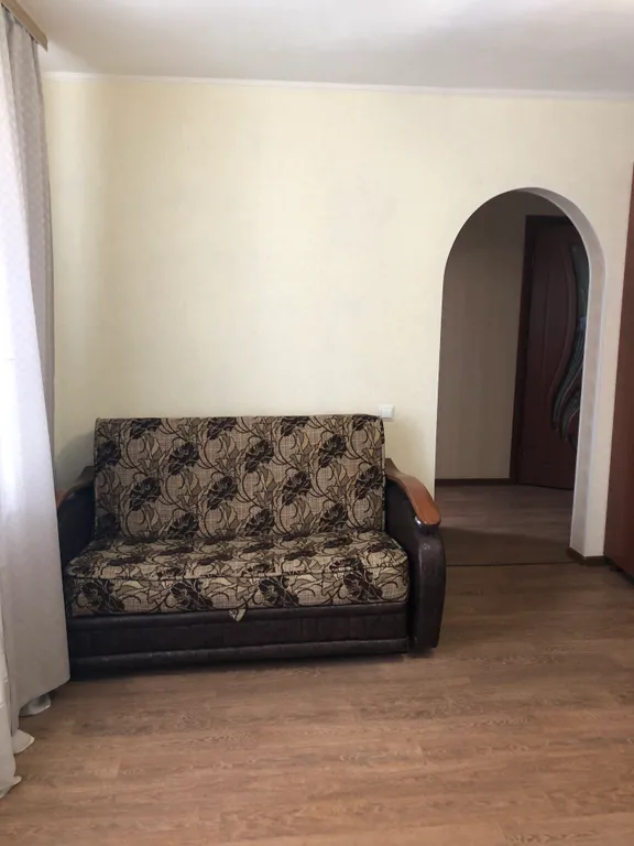 Квартира однокомнатная на улице Пензенской, 34 м², Сызрань — спальня, фото 2