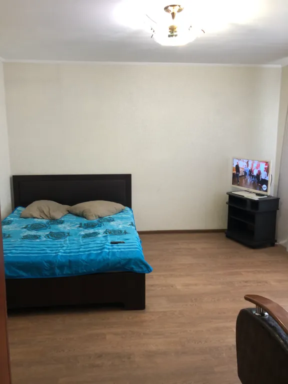 Квартира однокомнатная на улице Пензенской, 34 м², Сызрань — спальня, фото 3