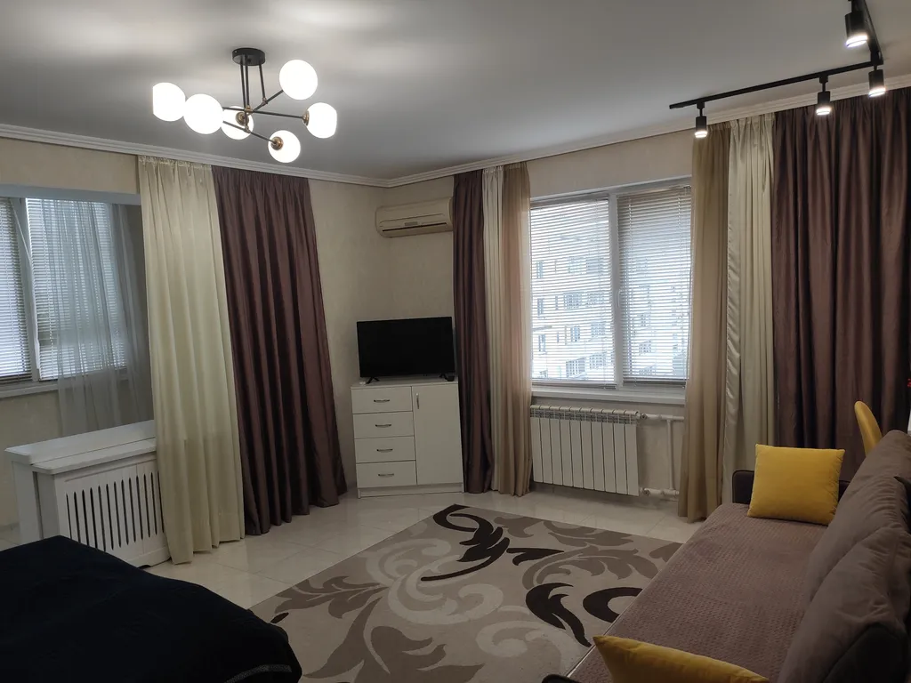 Квартира однокомнатная в Гагаринском, 43 м², Севастополь — спальня, фото 2