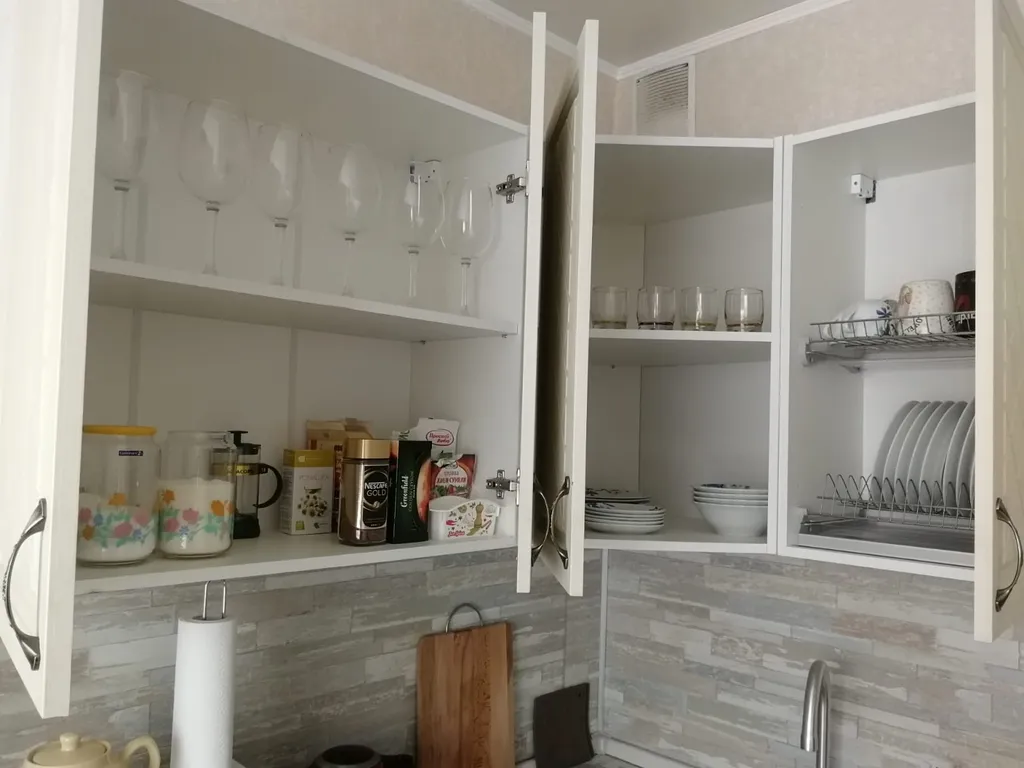Квартира однокомнатная в Советском, 48 м², Красноярск — кухня, фото 9