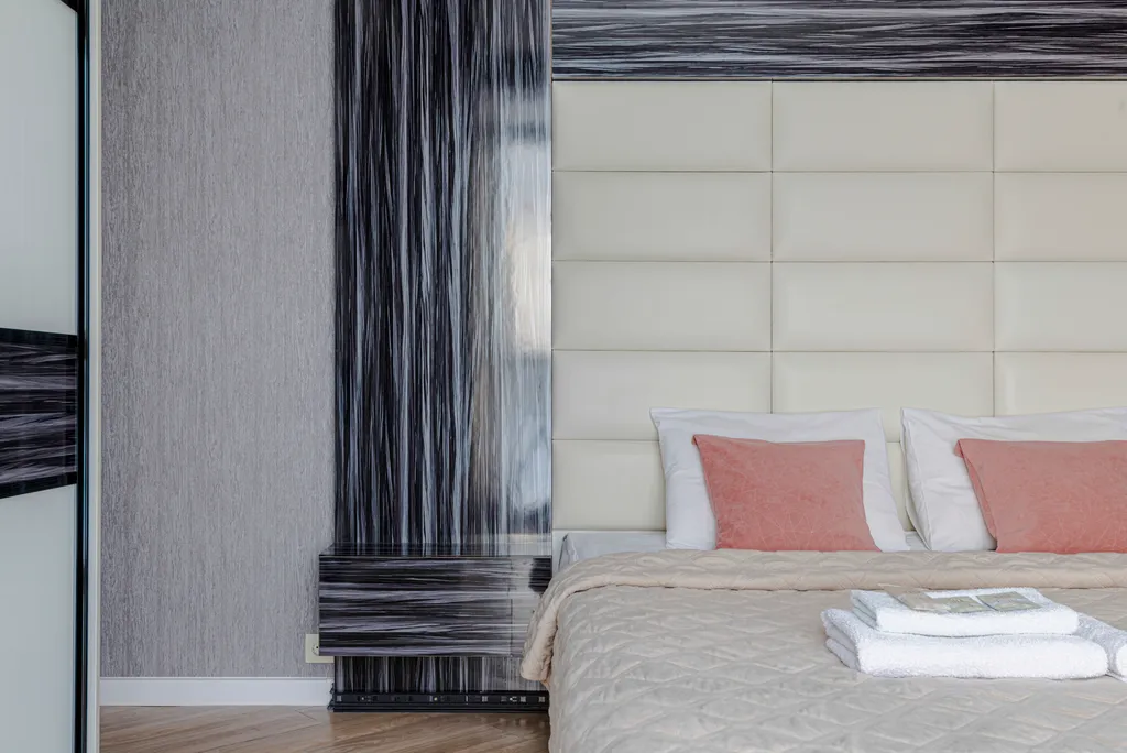 Квартира трёхкомнатная на улице Пирогова, 70 м², Чебоксары — спальня, фото 7